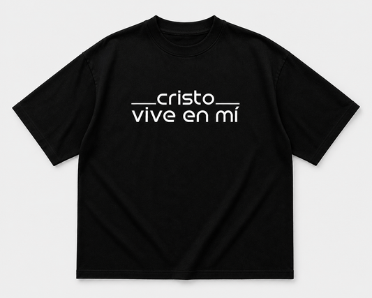 Camiseta Oversize Beige “Cristo Vive en Mí” – Estilo Minimalista Cristiano