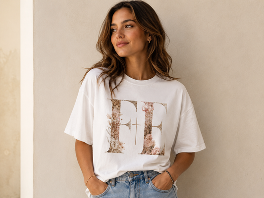 Camisa Oversized “FE” Floral Cristiana – Beige & White Edition