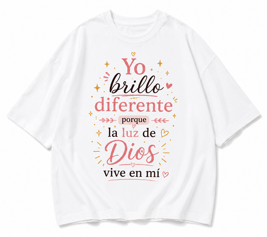 Camisa Oversize Cristiana “Yo Brillo Diferente” – Streetwear Premium