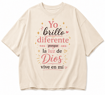 Camisa Oversize Cristiana “Yo Brillo Diferente” – Streetwear Premium