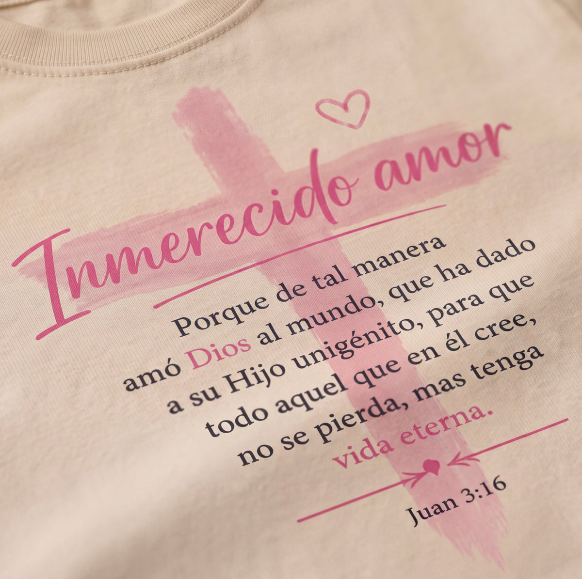 Camiseta Oversize, Inmerecido Amor – Juan 3:16