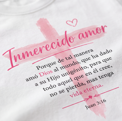 Camiseta Oversize, Inmerecido Amor – Juan 3:16