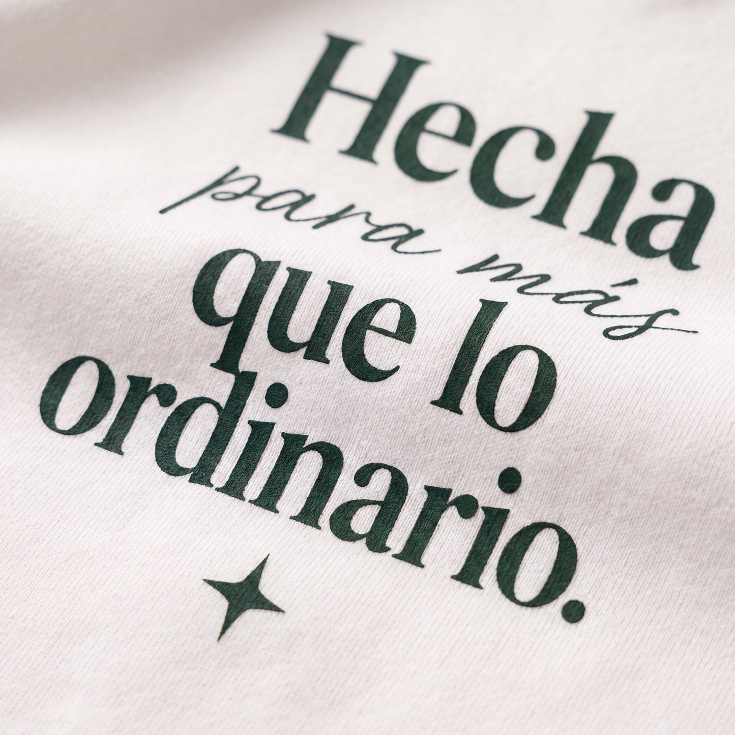 Hoodie Cristiano "Hecha para más que lo ordinario" | Sudadera con Capucha Blanca | Unisex